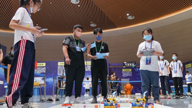 企业BI与大数据融合：构建智能决策的基石**